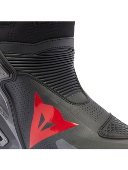 Buty motocyklowe Dainese Axial 2 Air czarno-czerwone